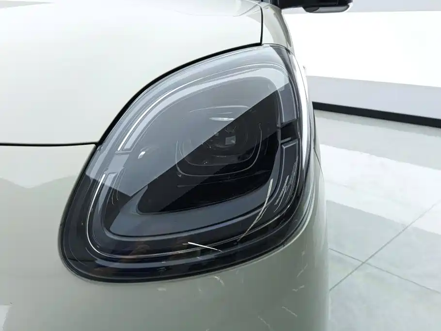 Wuling MINIEV — миниатюра 5