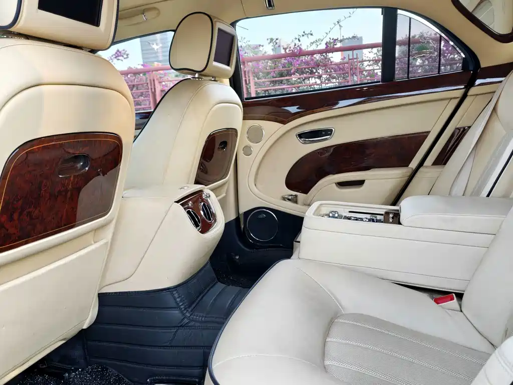 Bentley Mulsanne — миниатюра 12
