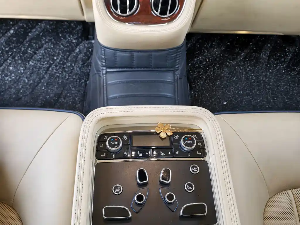 Bentley Mulsanne — миниатюра 14