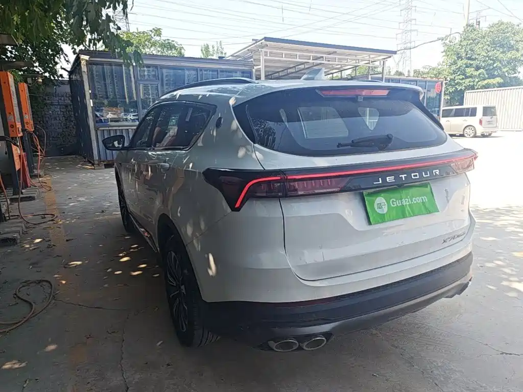 JETOUR X70 PLUS 2025 1.5T CVT Flagship PRO 5 мест