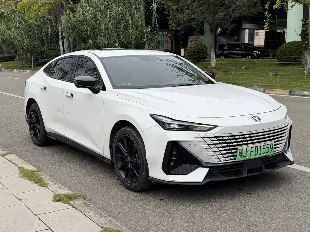 Changan UNI-V iDD — миниатюра 3