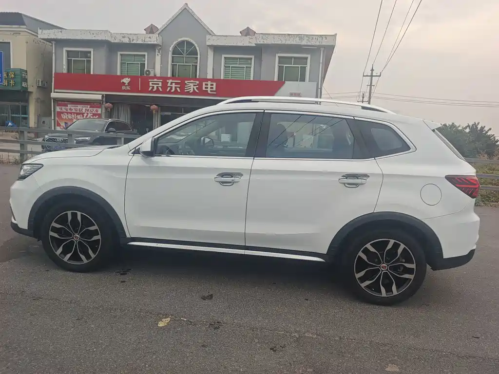 Roewe RX5 — миниатюра 5