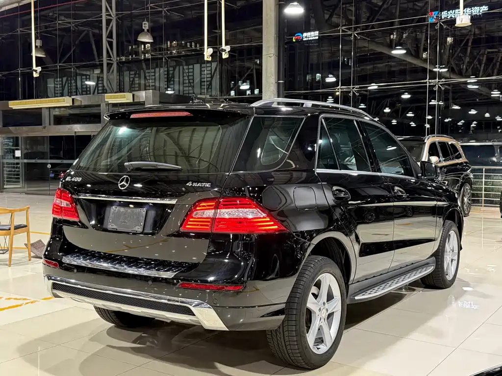 Mercedes-Benz M-Class — миниатюра 17