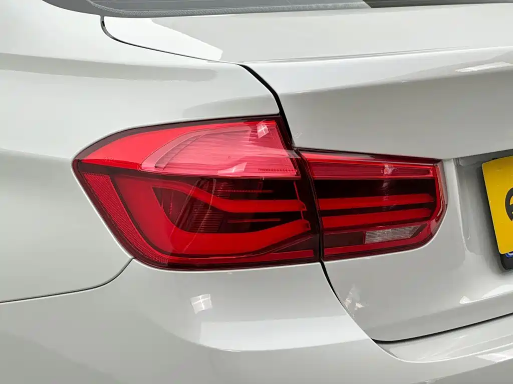 BMW 3 Series — миниатюра 31