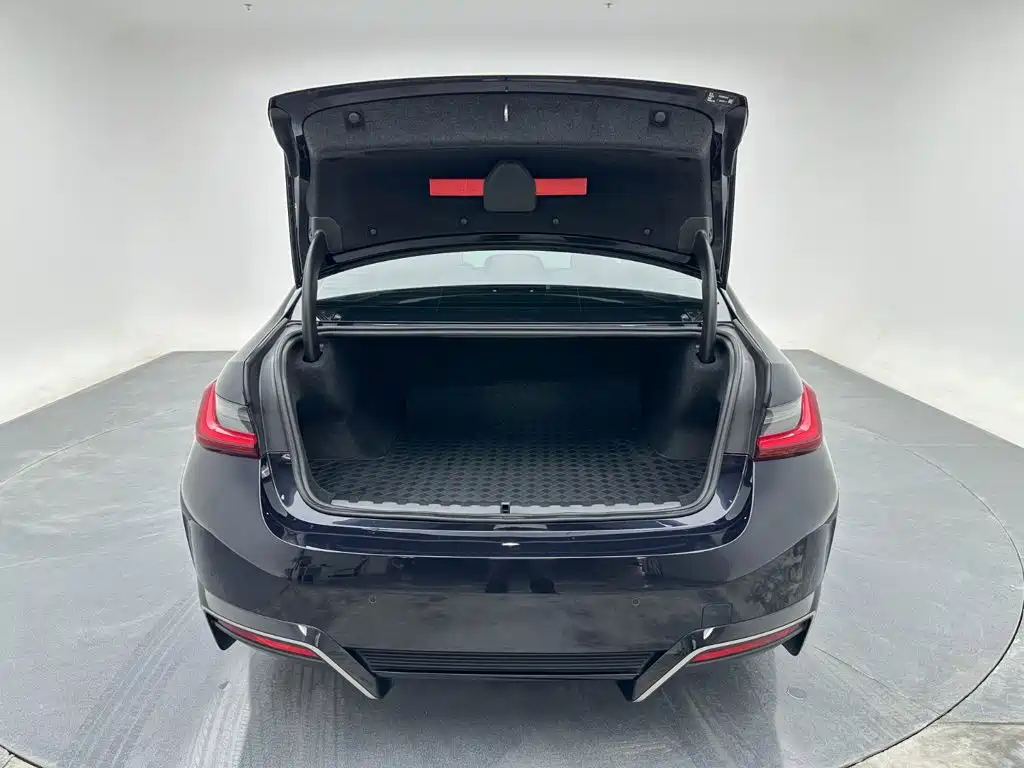 BMW i3 — миниатюра 22
