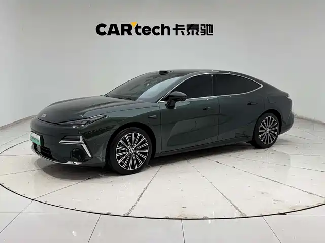 2025 Geely Galaxy Xingyao 8