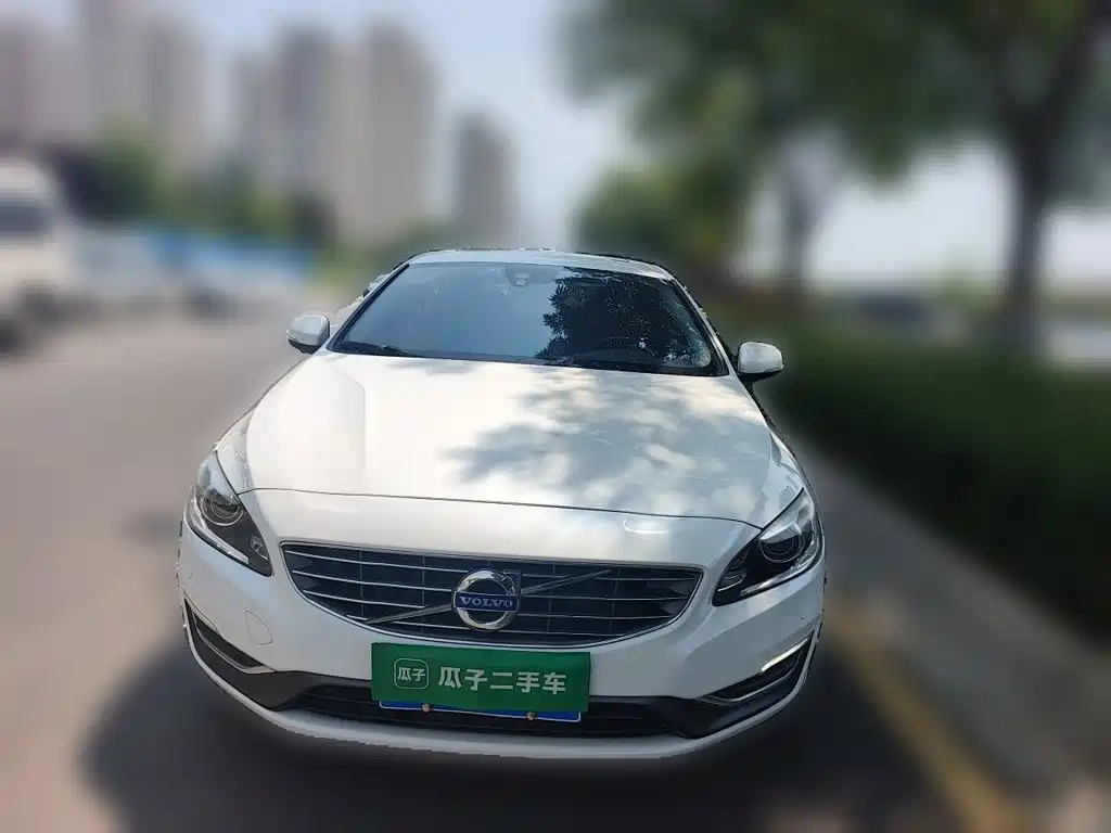 Volvo S60 — миниатюра 3