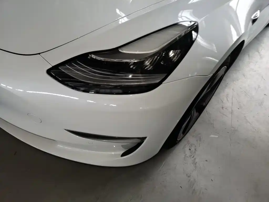 Tesla Model 3 — миниатюра 24