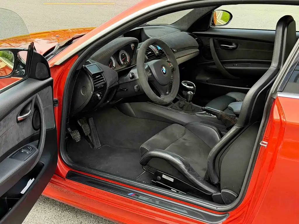 BMW 1 Series M — миниатюра 9