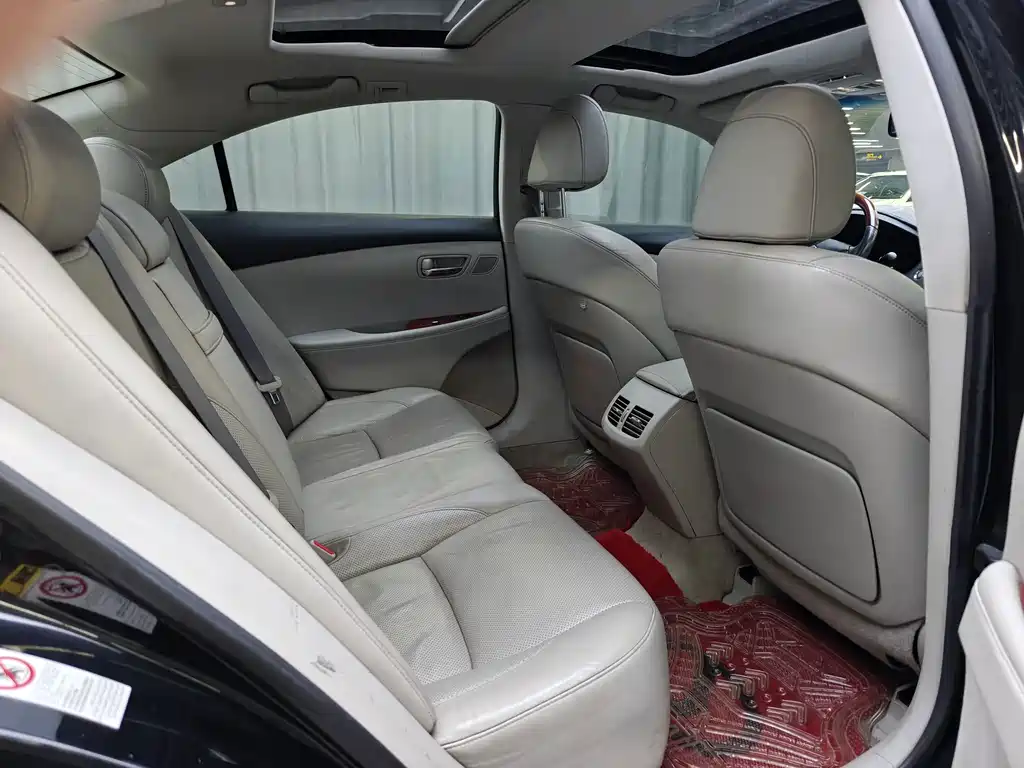 Lexus ES — миниатюра 9