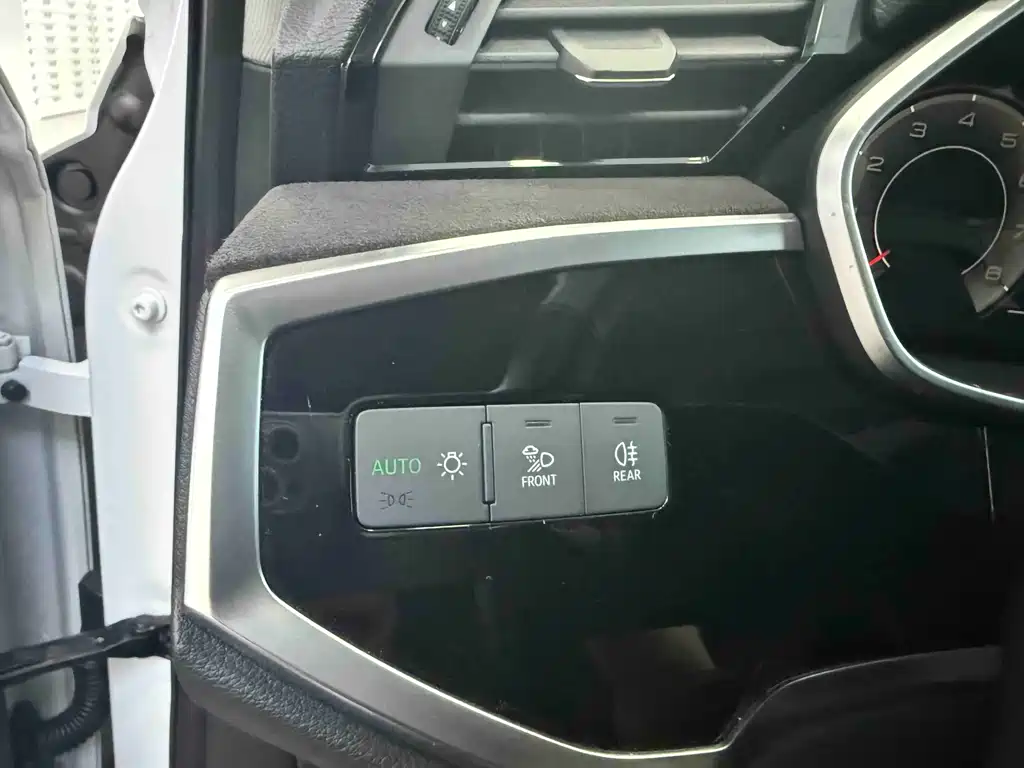 Audi Q3 — миниатюра 12
