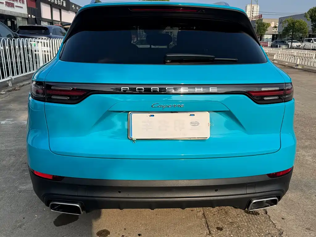 Porsche Cayenne — миниатюра 9
