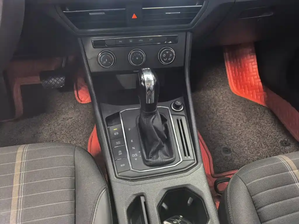 Volkswagen Lavida — миниатюра 14