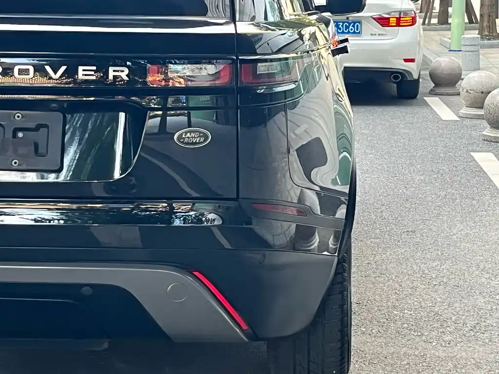 Land Rover Velar — миниатюра 10