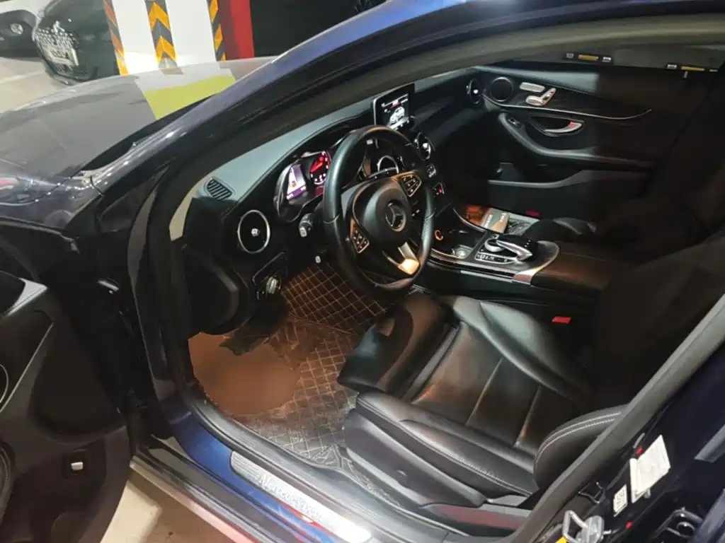 Mercedes-Benz C-Class — миниатюра 16