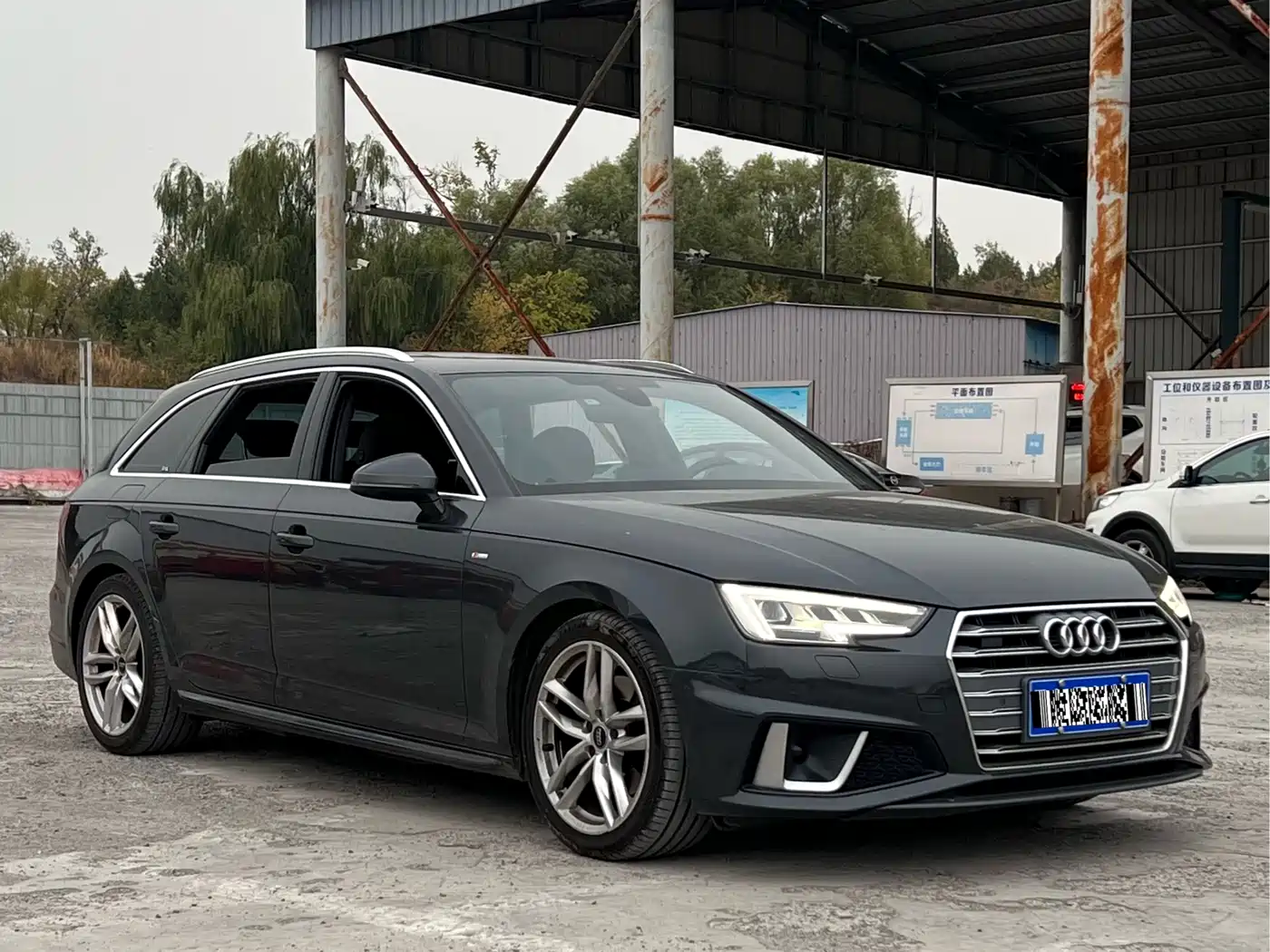 Audi A4 (Import)