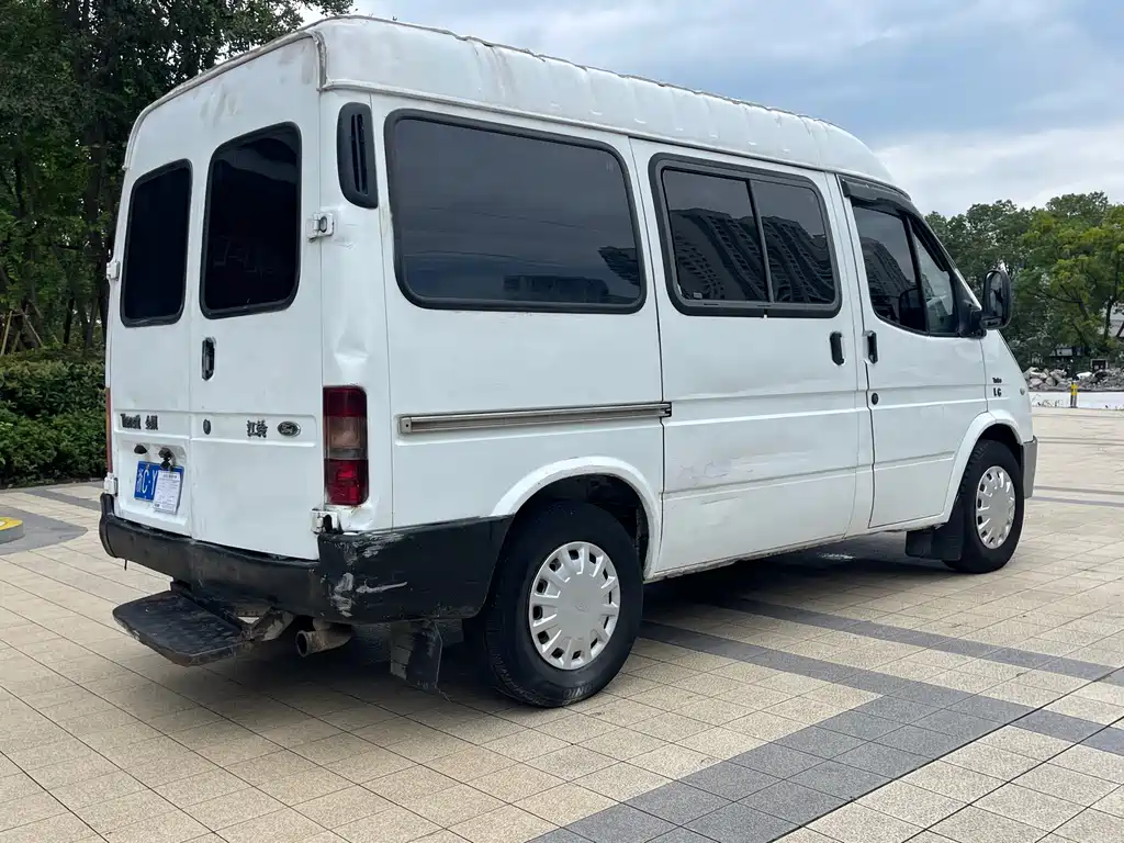 Ford Transit Classic — миниатюра 5