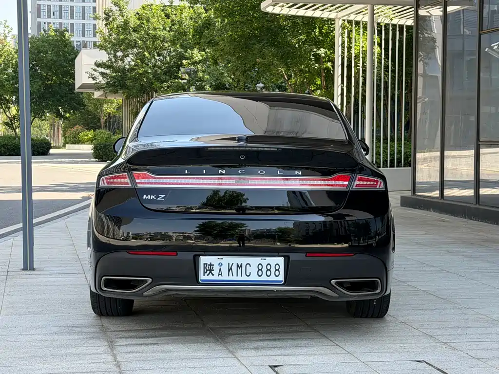 Lincoln MKZ 2019 2.0T Premium V