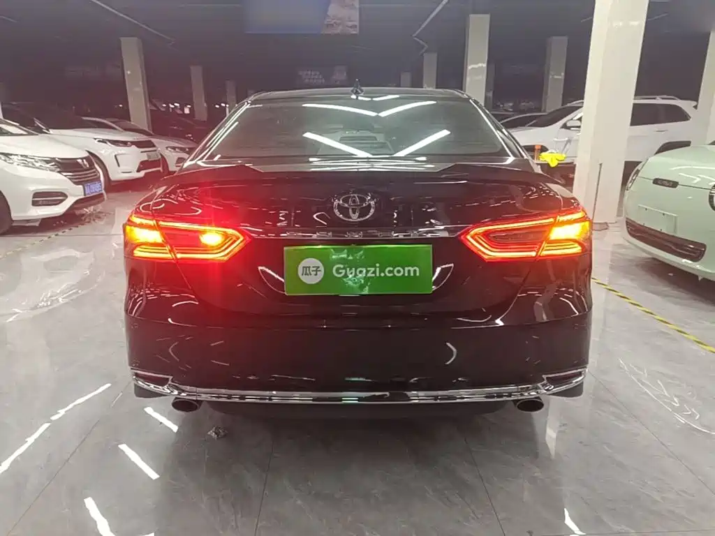 Toyota Camry — миниатюра 6