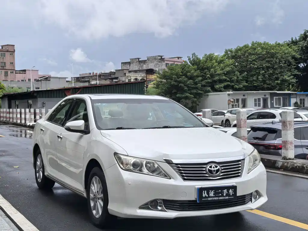 Toyota Camry 2013 2.0G Comfort