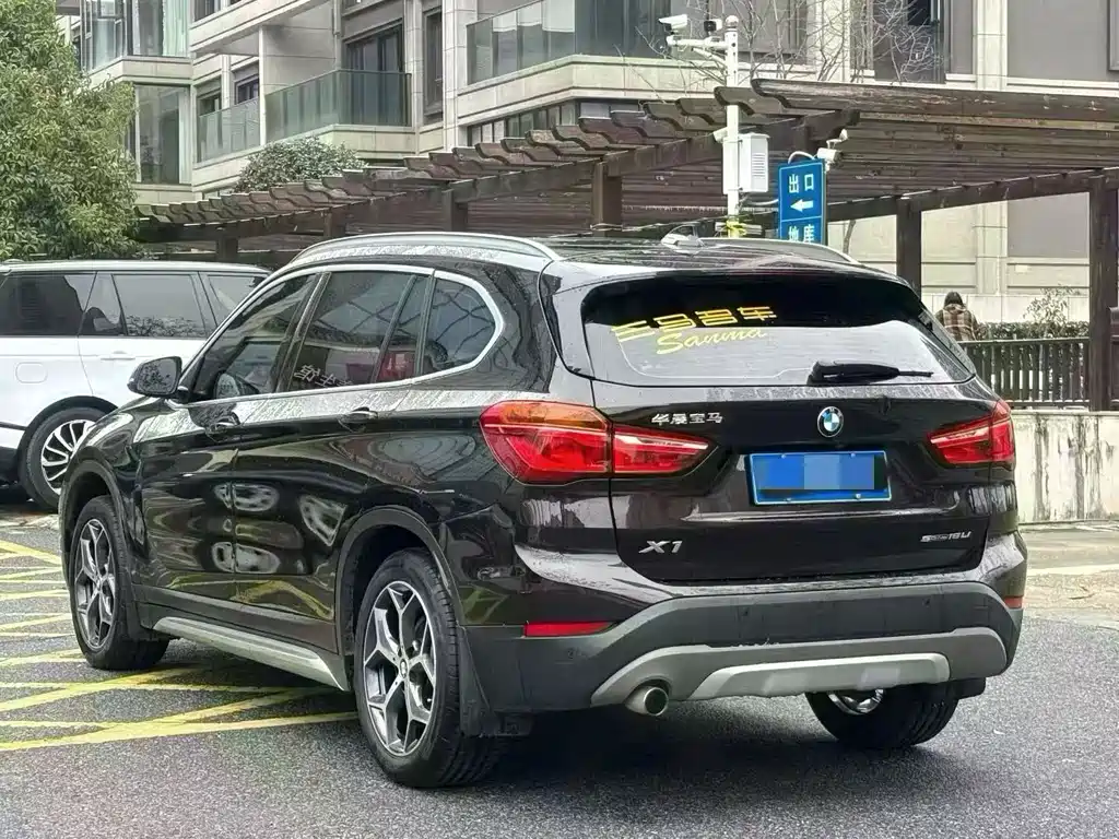 BMW X1 — миниатюра 9