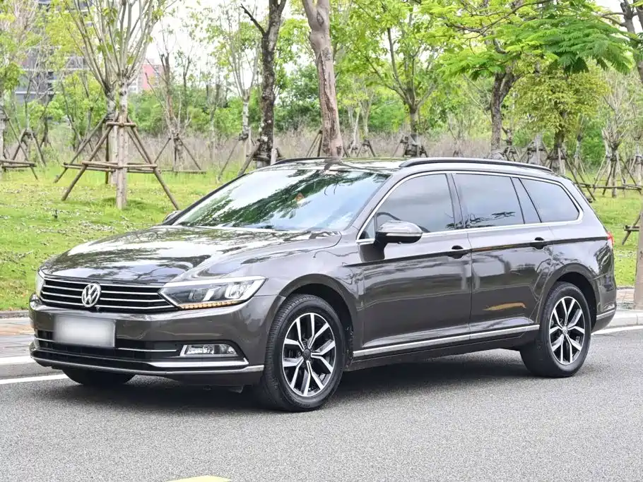Volkswagen Viloran 2017