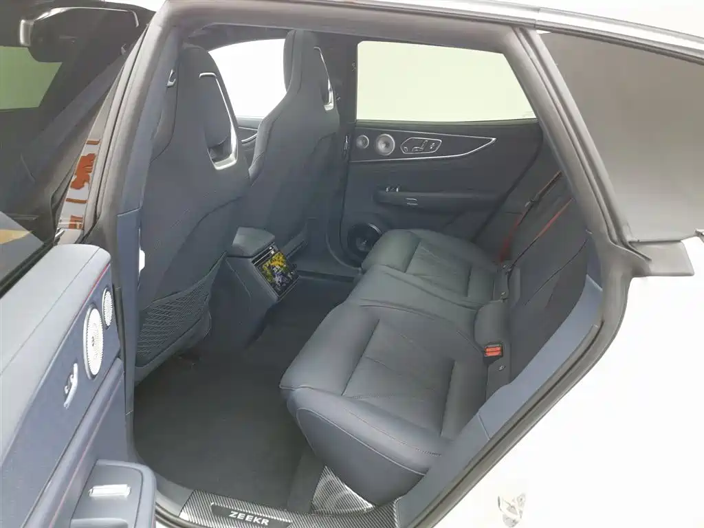 ZEEKR EXTREME KRYPTON 001