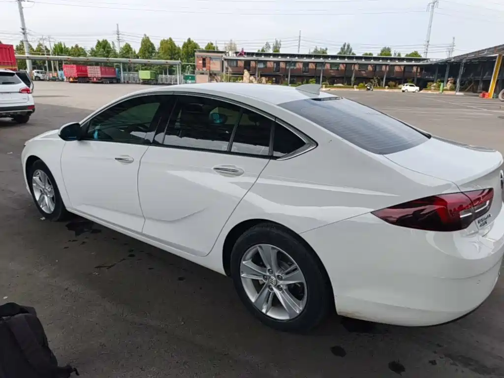 Buick Regal — миниатюра 5