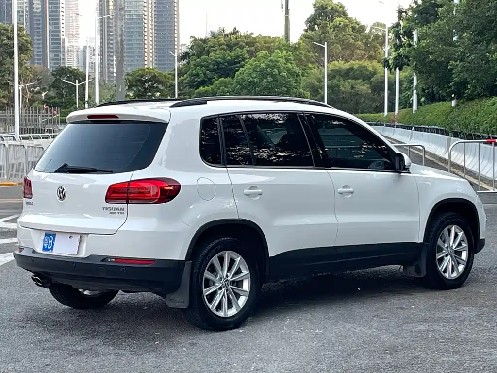 Volkswagen Tiguan — миниатюра 3