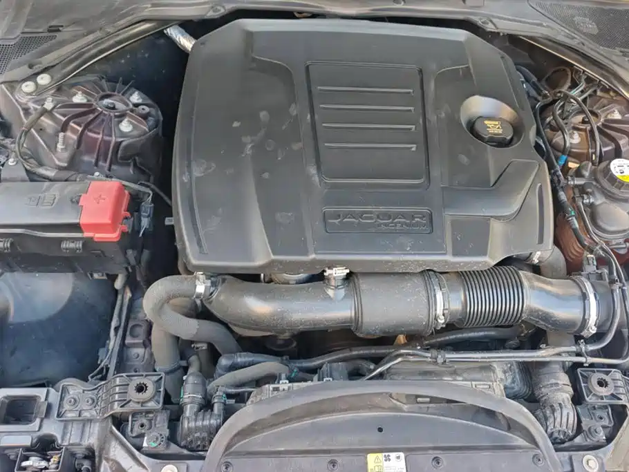 Jaguar XFL — миниатюра 10