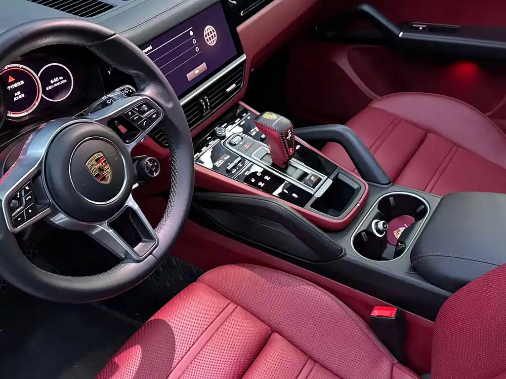 Porsche Cayenne — миниатюра 11