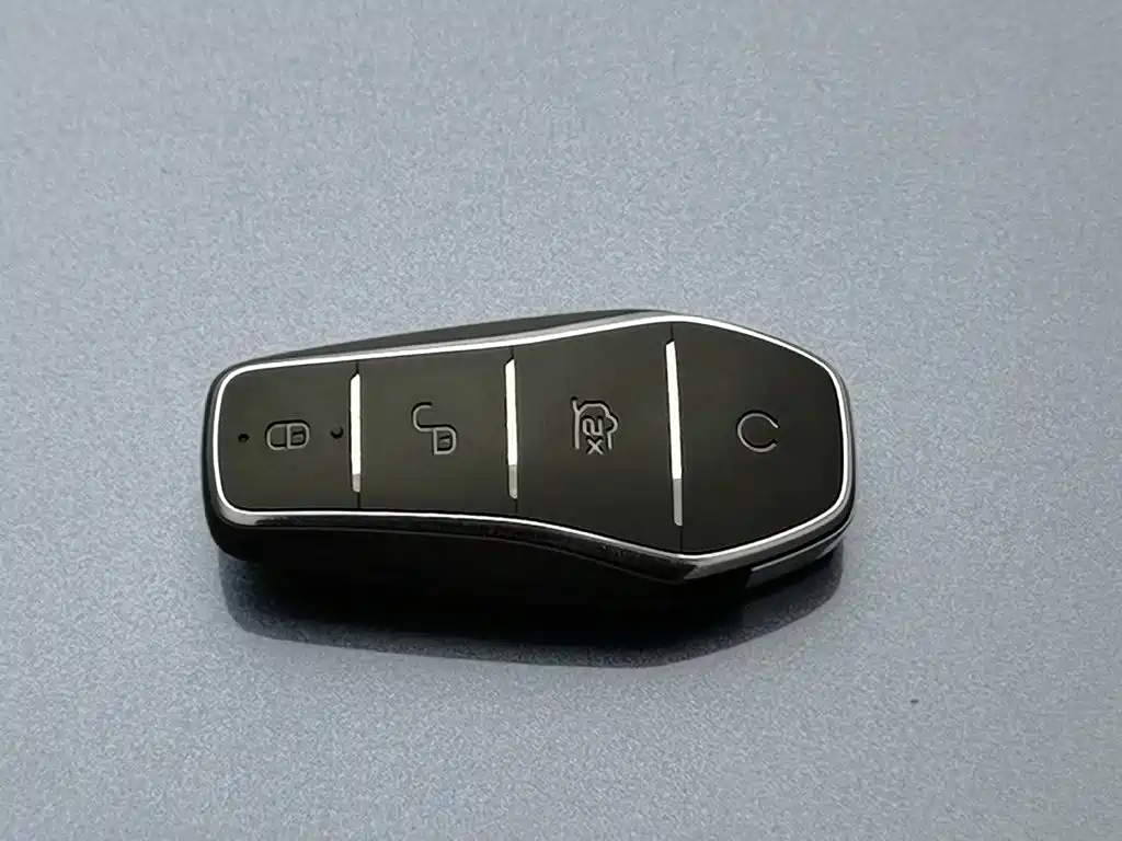 BYD Seal — миниатюра 19