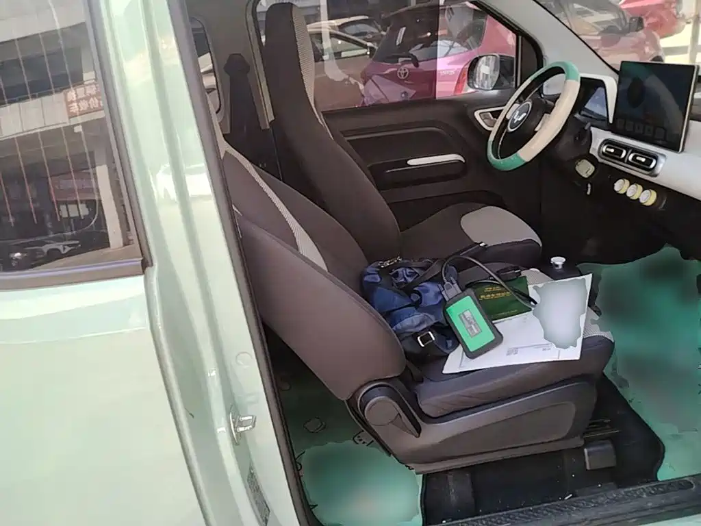 Wuling MINIEV — миниатюра 25