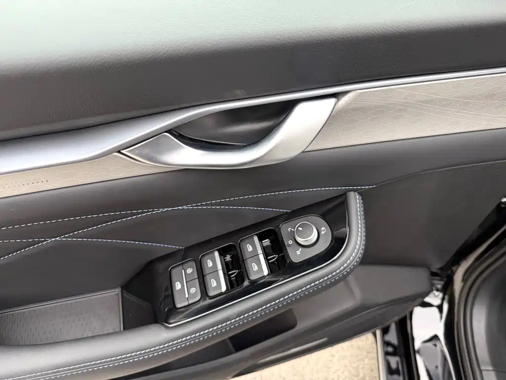 GEELY AUTOMOBILE XINGRUI