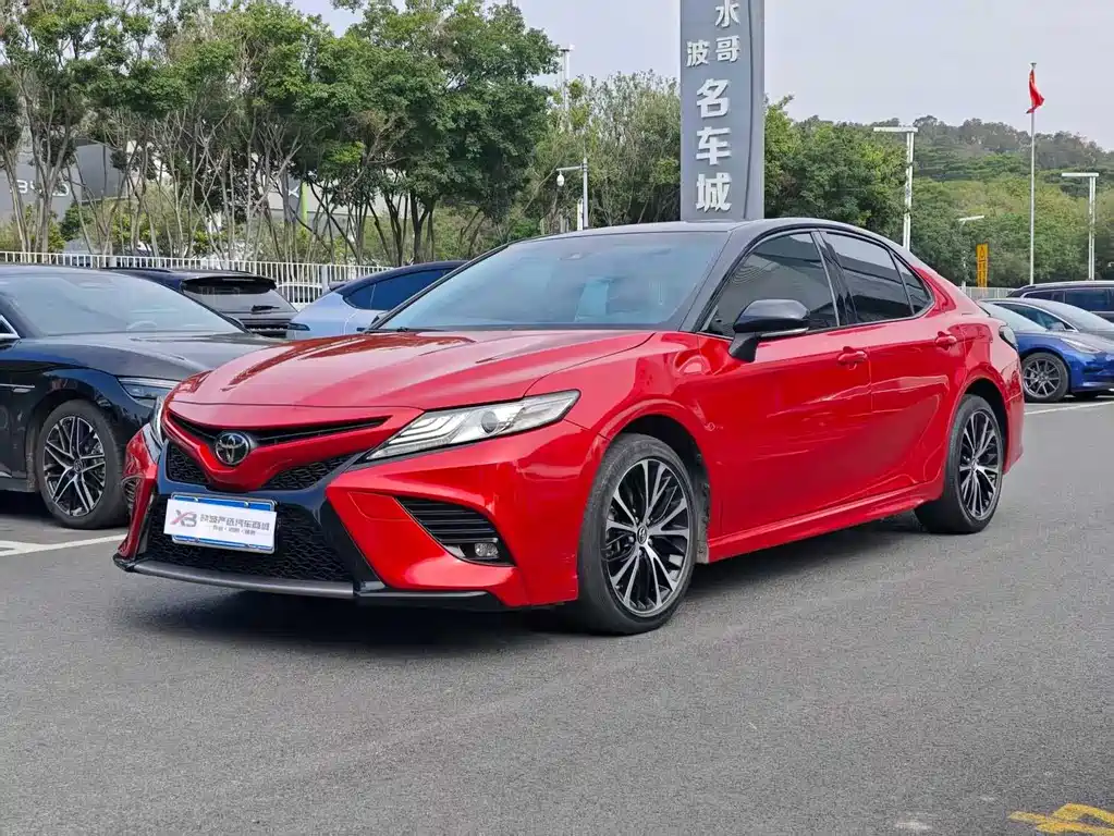 TOYOTA CAMRY