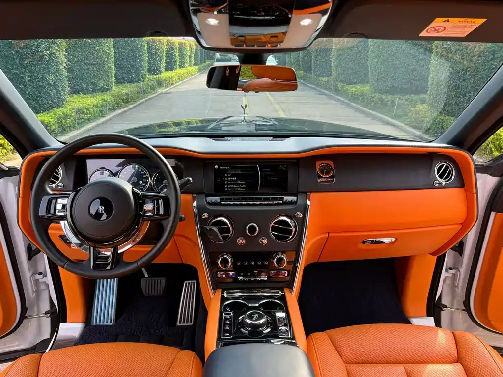 Rolls-Royce Cullinan 2018 мест