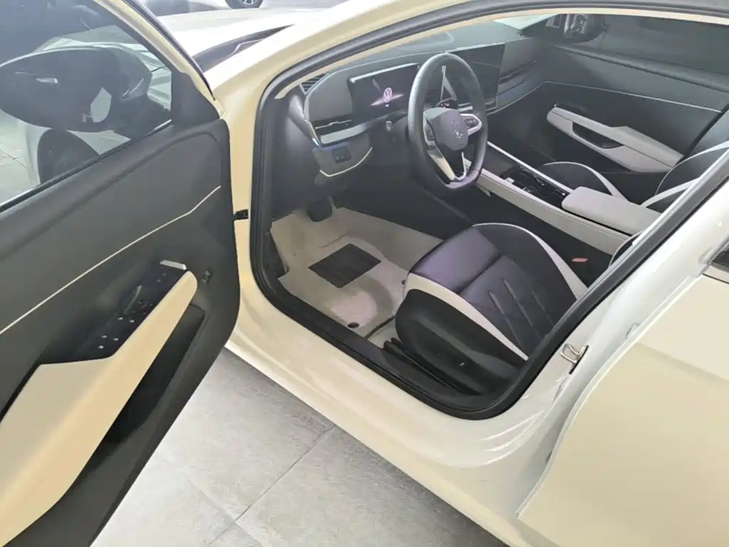 Volkswagen Sagitar — миниатюра 16