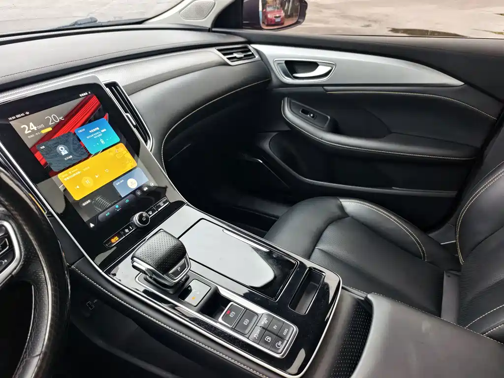 Roewe i6 MAX New Energy — миниатюра 12