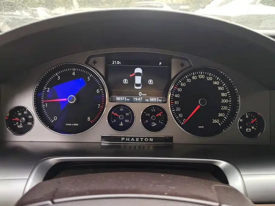 Volkswagen Phaeton — миниатюра 14