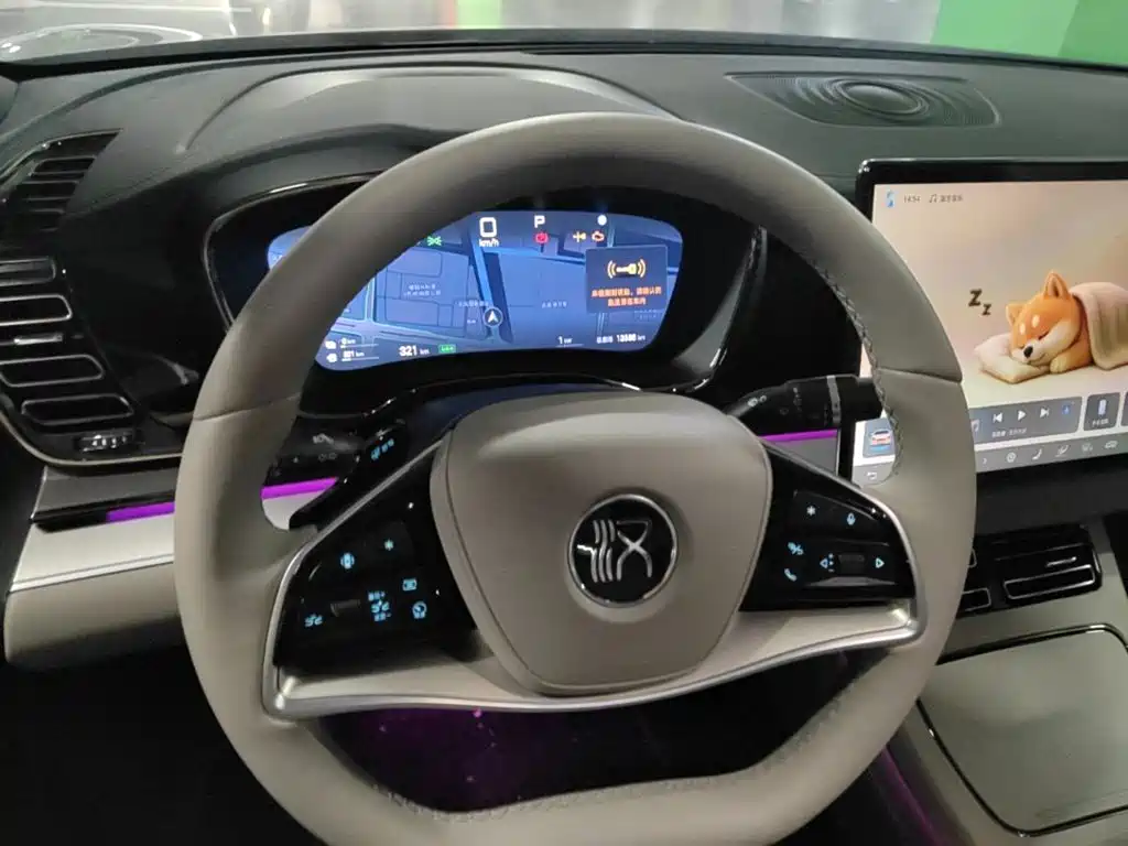 BYD Han — миниатюра 14