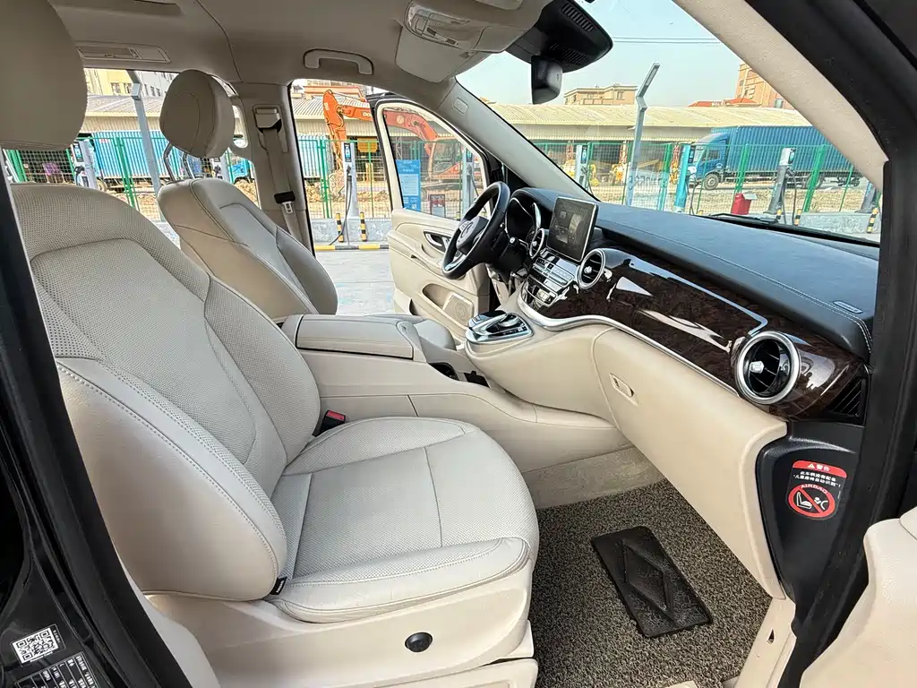 MERCEDES-BENZ V CLASS