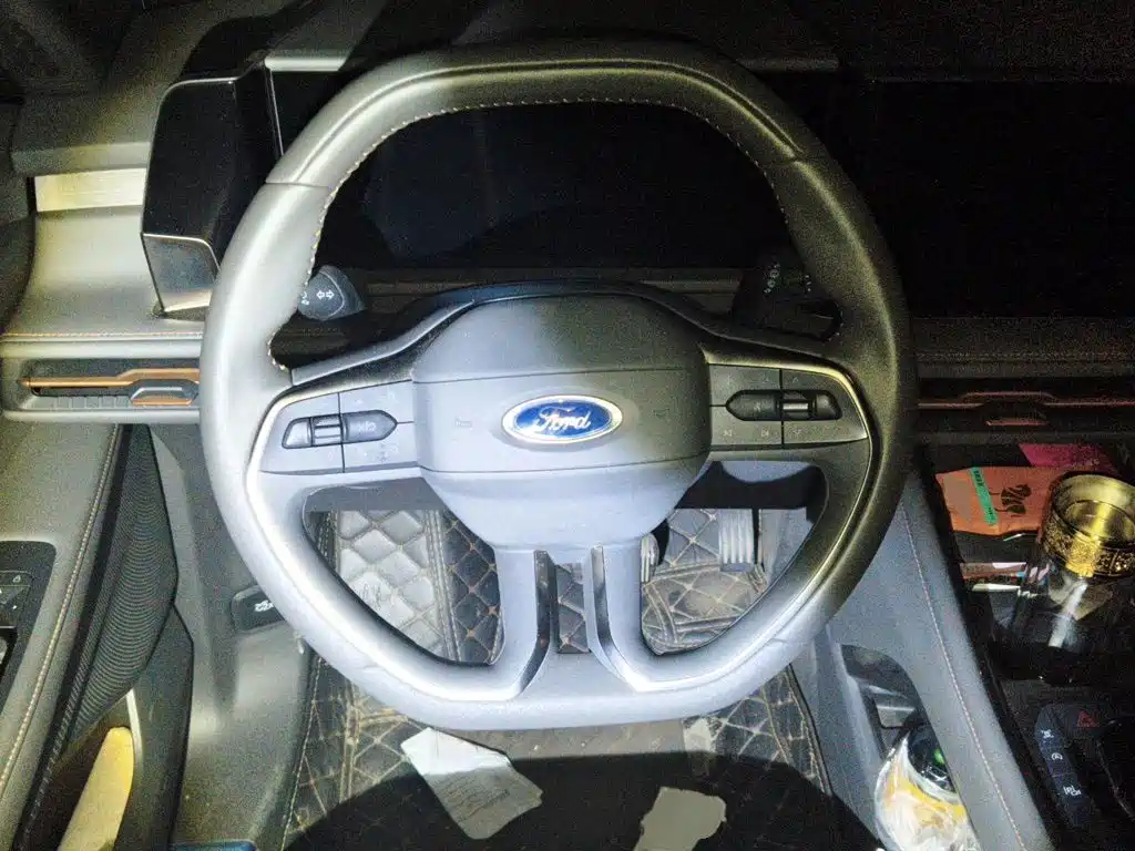 Ford Edge — миниатюра 11