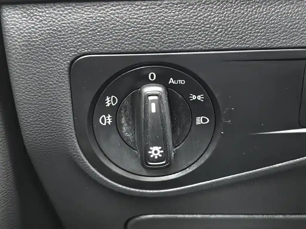 Volkswagen Tiguan L — миниатюра 21