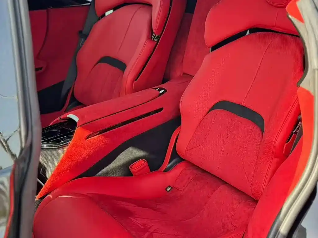 Ferrari Purosangue 2023 6.5L V12