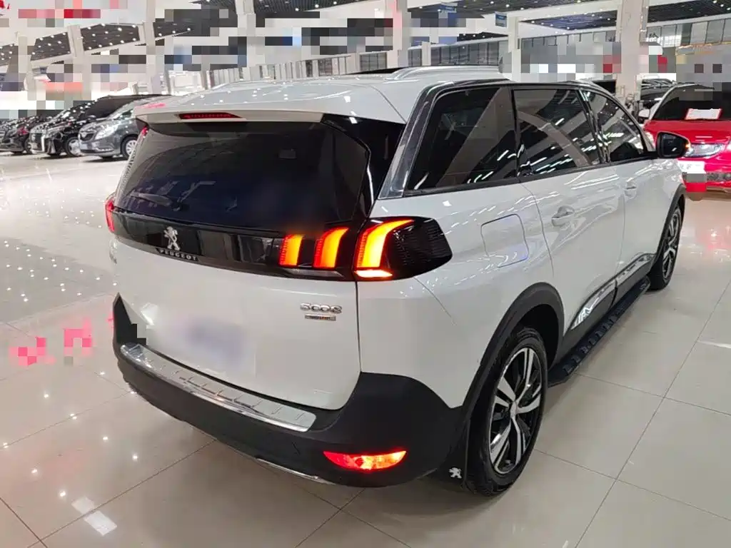 Peugeot 5008 — миниатюра 7