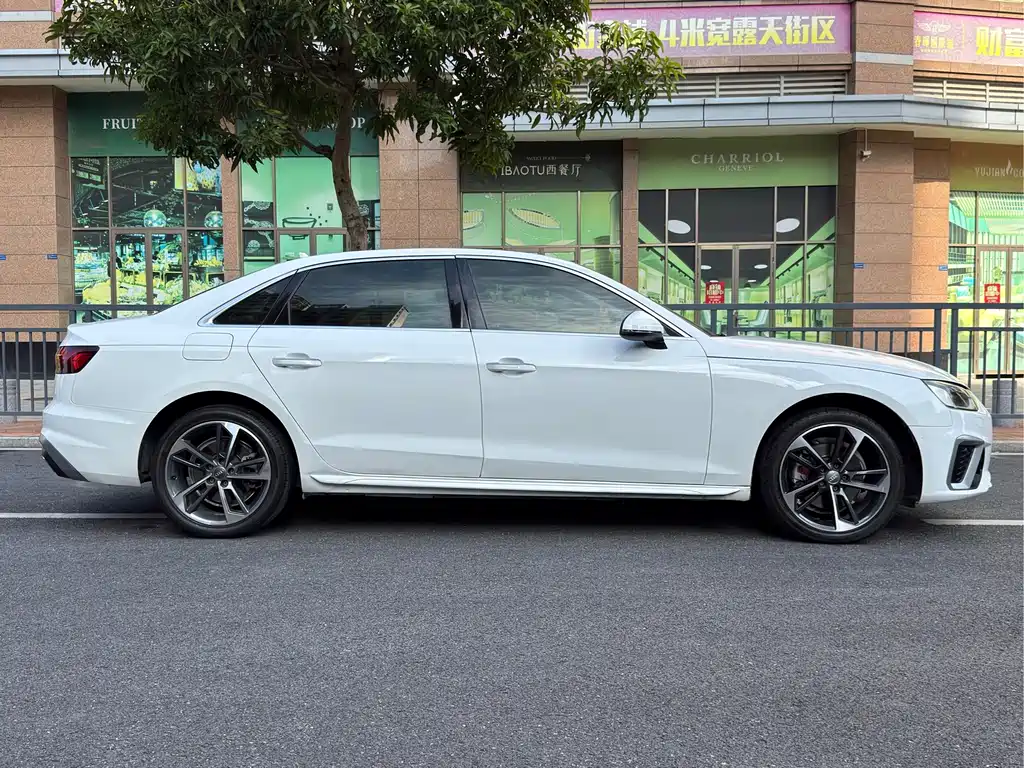 Audi A4L 2020 40 TFSI Fashion