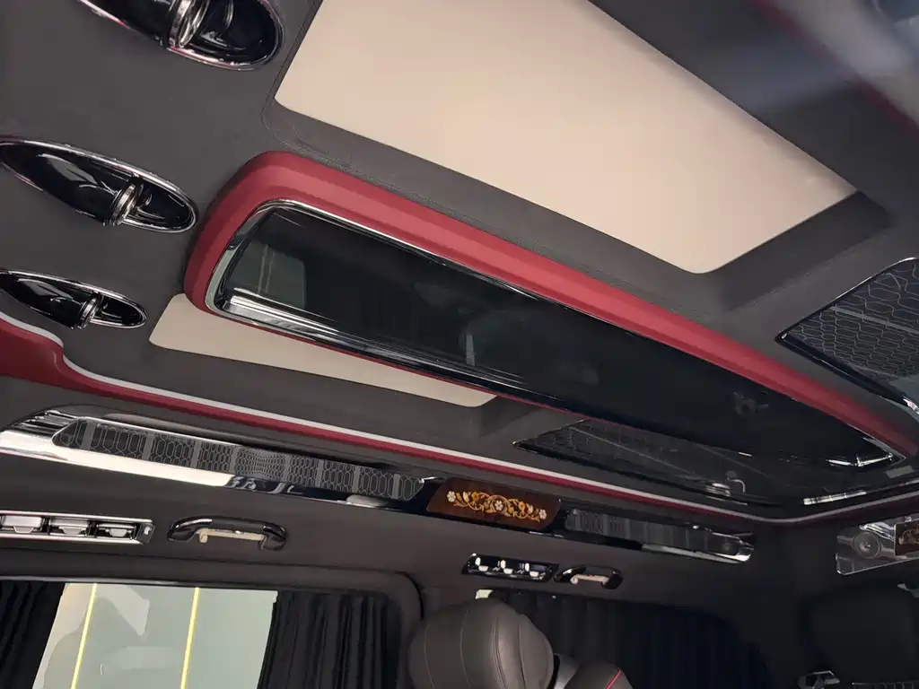 Mercedes-Benz V-Class — миниатюра 23