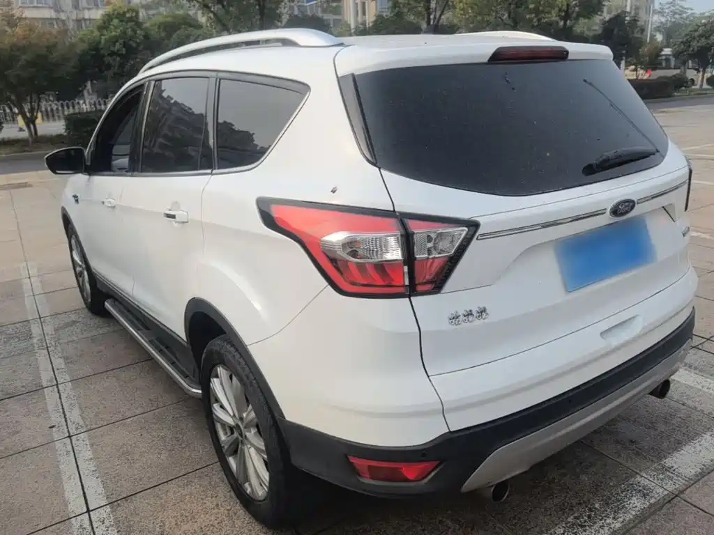 Ford Kuga — миниатюра 5