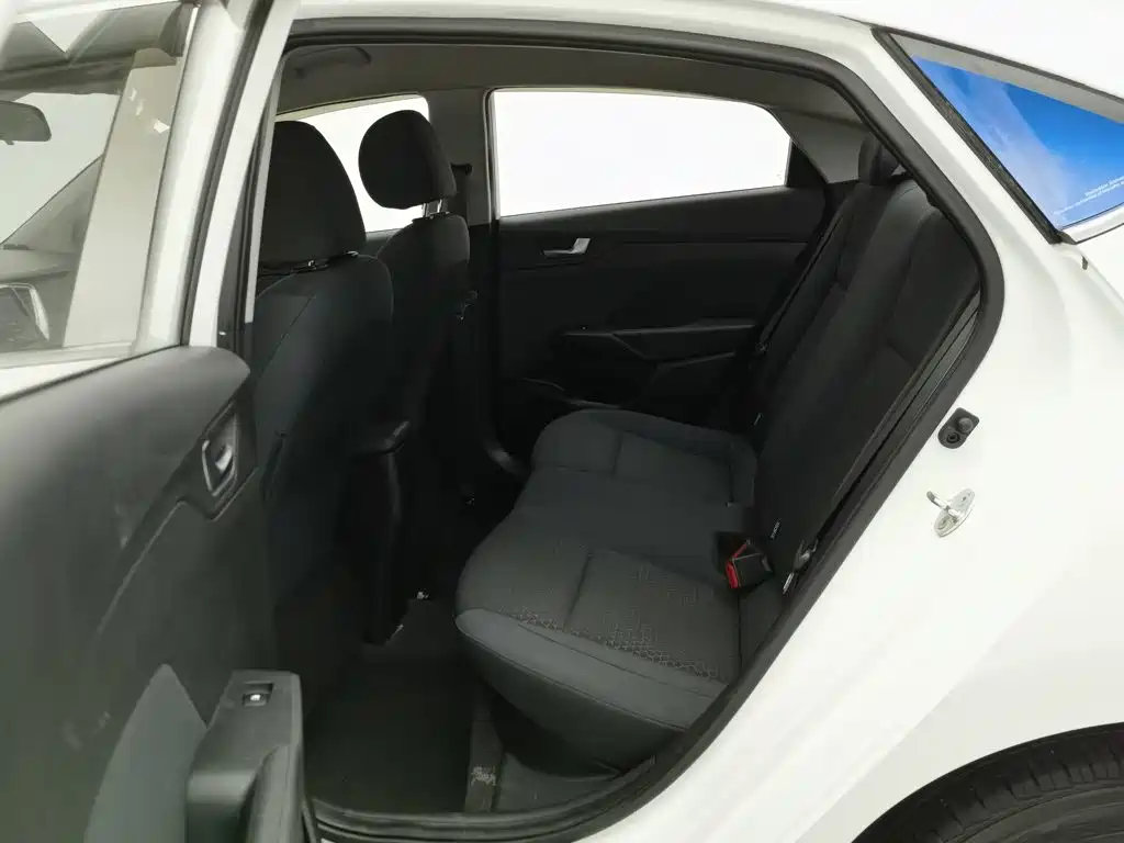 Hyundai Verna — миниатюра 15
