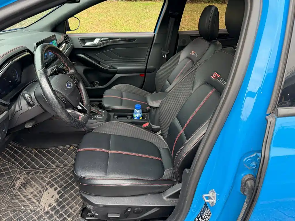 Ford Focus — миниатюра 8
